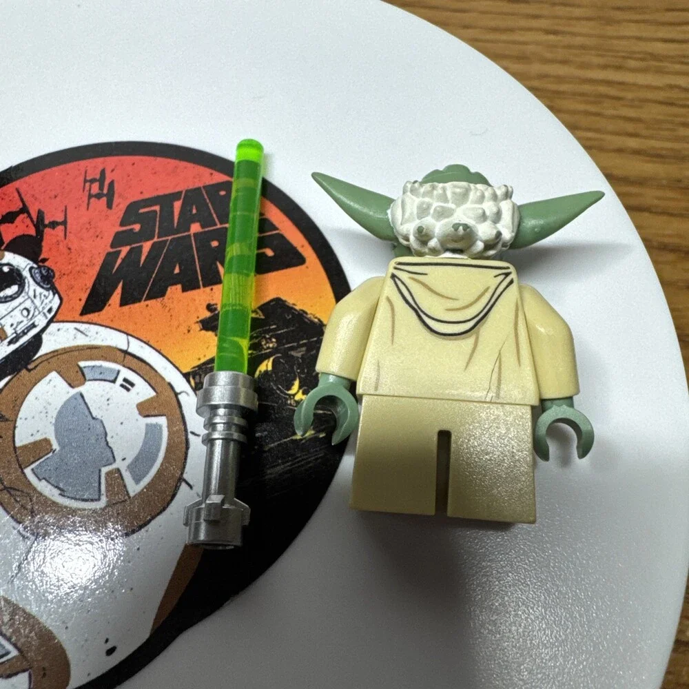 LEGO Star Wars Yoda Clone Wars White Hair Printed Back minifigure sw0446 75002